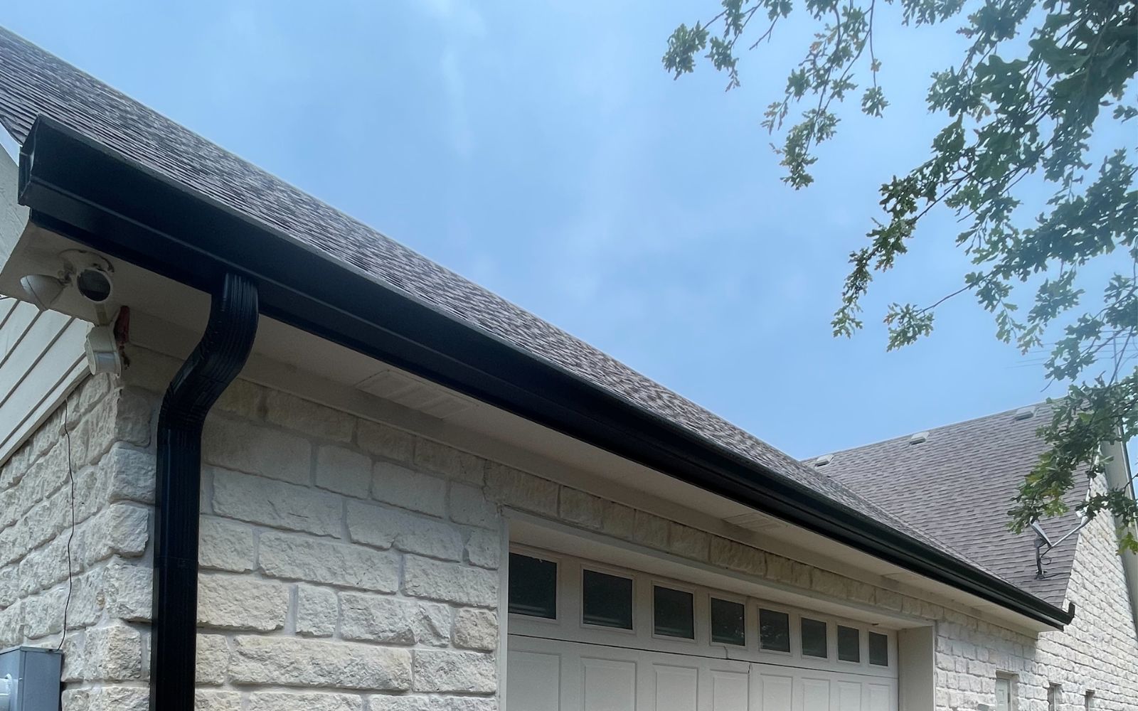 Central Texas seamless gutter installation